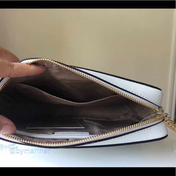 🍀NWT Michael Kors Butterflies Crossbody - Picture 5 of 7